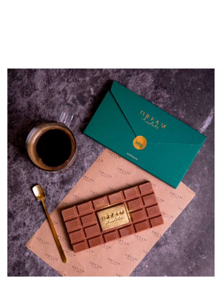 Dream Milk Chocolate Bar With Almonds & Apricot 115g